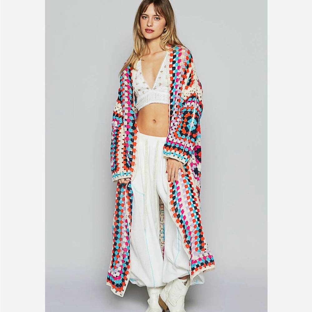 NWT POL Colorful Crochet Long Cardigan 🌸🌹🌹
BRB SL 5 ST